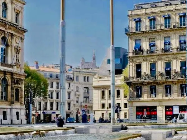 Droit au Bail Local 80 m2 - 13006