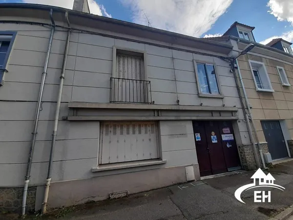 ENSEMBLE IMMOBILIER - MAISON ET BATIMENT