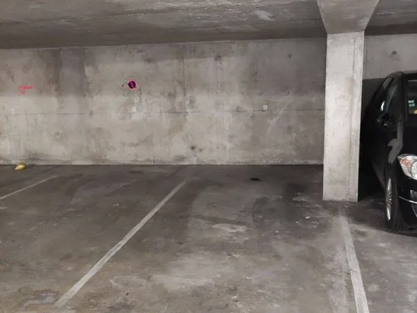 Parking 11 m²