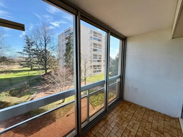 APPARTEMENT T3 A LOUER A ROANNE - PARC DES SPORTS