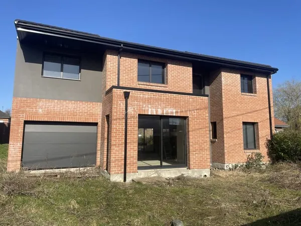 Maison 5 pièces 168 m²