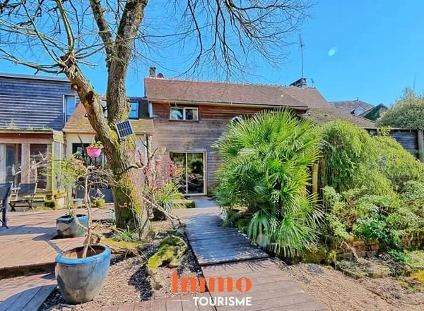 Maison et gîte sur plus de 1 hectare à 13 min du Zoo de Beauva