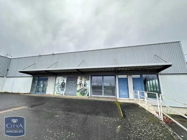 Local commercial 550 m²