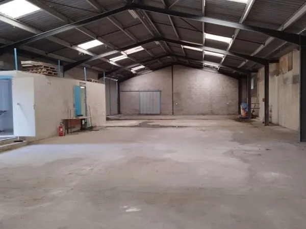Hangar professionnel