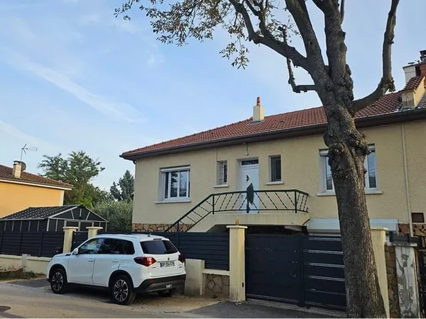 Maison Feyzin 4 pièce(s) 109.22 m2