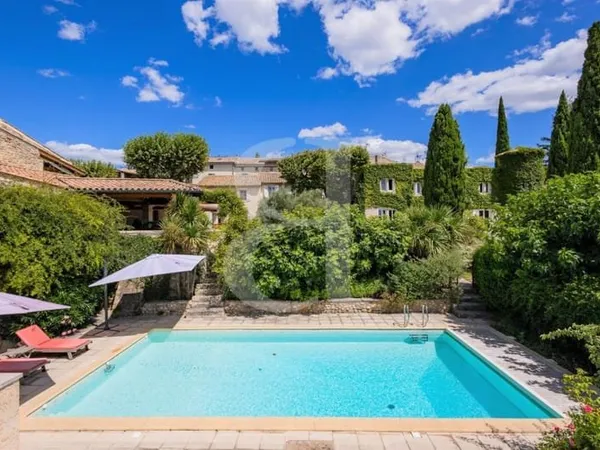 Maison de Maître avec piscine dans la région de Vaison La Roma