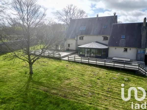 Maison 11 pièces 305 m²