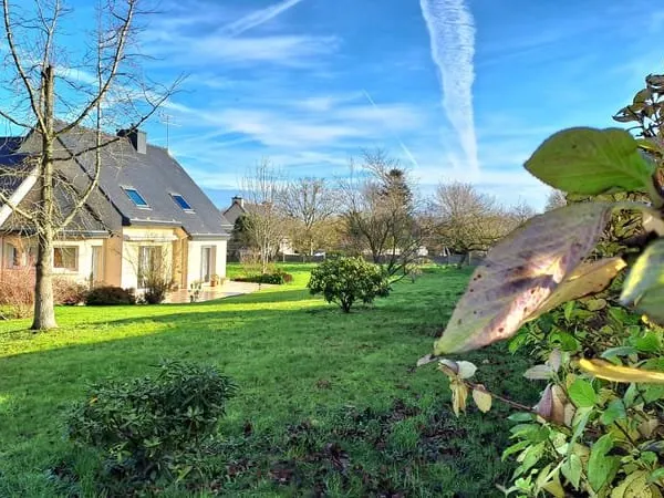 Maison vie de plain-pied sur terrain clos, sans travaux