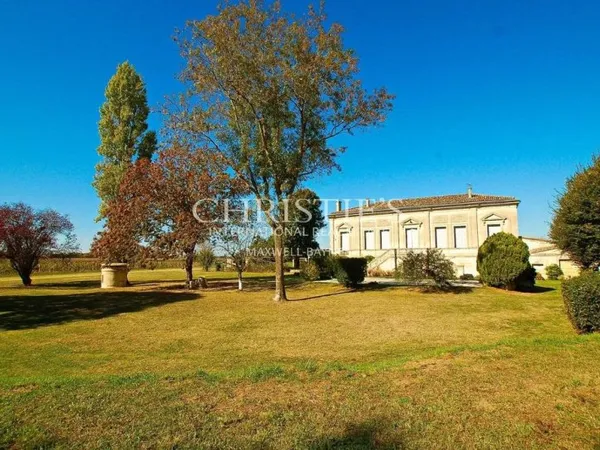 Maison de luxe 12 pièces 334 m²