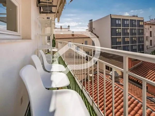 Appartement 3 pieces Cannes banane