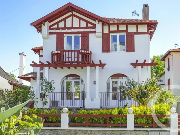 Maison 5 pièces 140 m²