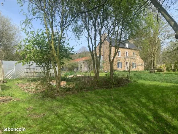 Aux portes de Lamballe, Grande Maison en Pierre sur 7200m2 de Terrain