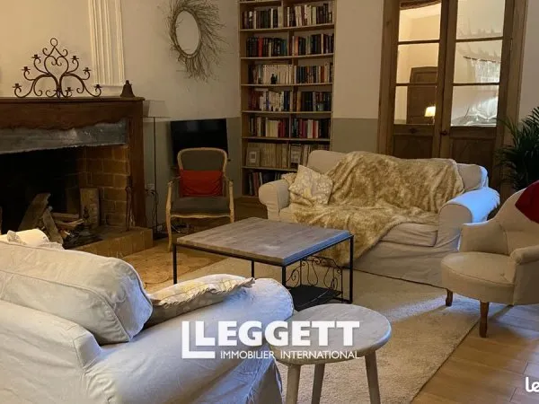 Maison 6 pièces 245 m²