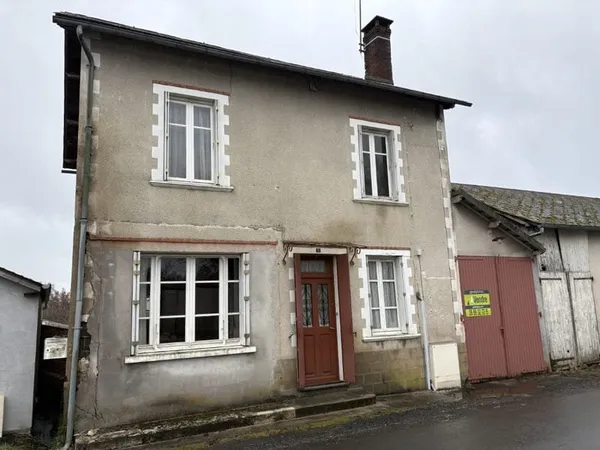Mi-chemin Brive et Limoges, 2.5 km de l'accès autoroute A20
