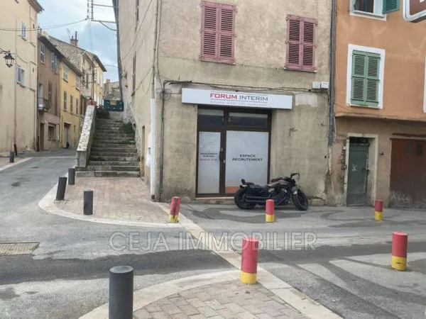 Local commercial 70 m²