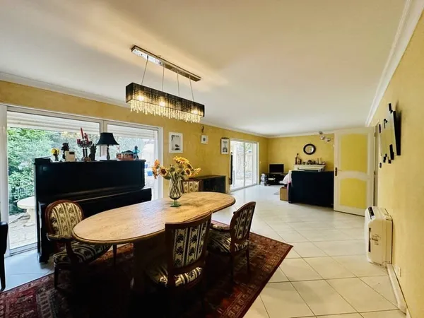 Maison 5 pièces 150 m²