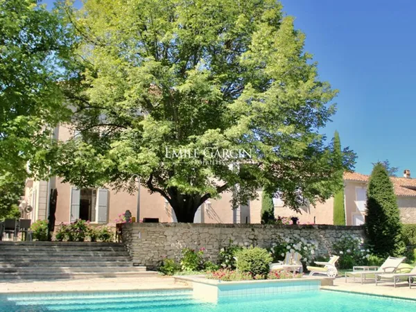Demeure de prestige à Louer, Lacoste, Luberon