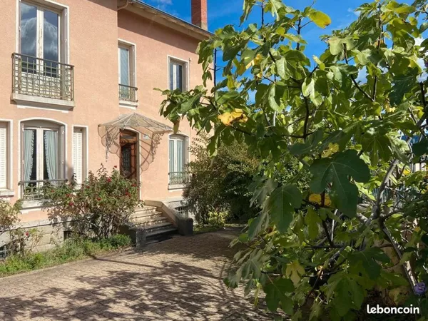 APPARTEMENT T5 à rénover - habitat groupé