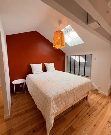 Location grand T2 duplex Bordeaux centre