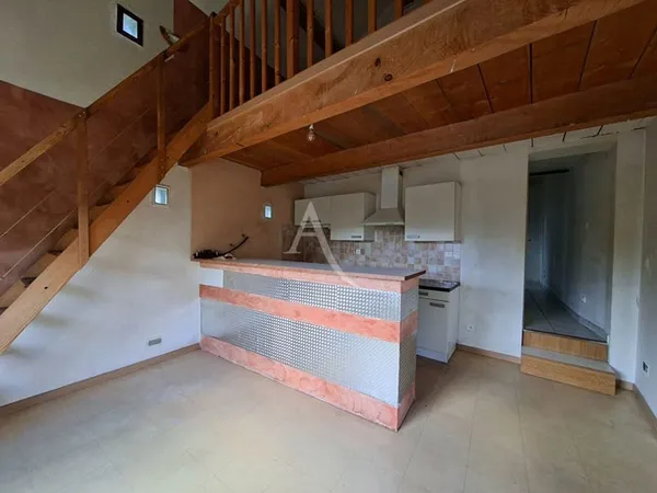 Hôtel 4 pièces 74 m²