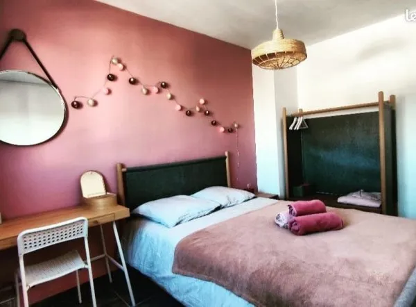 Chambre meublée - Proche Y SCHOOLS & commerces - Charges incluses - Troyes
