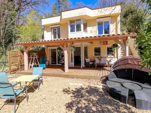 EXCLUSIVITE. FLAYOSC .MAISON DE CHARME SUR TERRAIN 2000M2