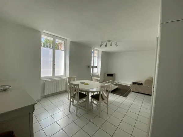 Loue T2 meublé Montchat Centre, Lyon 3ème - 48m²