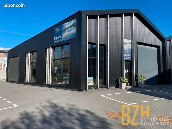 Local 225 m² VANNES