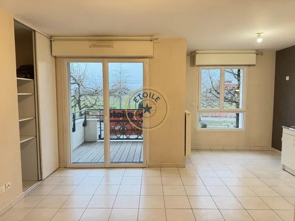 Appartement T2 balcon et parking - Au pied du tramway, limit
