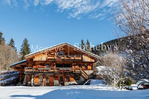 Chalet 8 pièces 449 m²