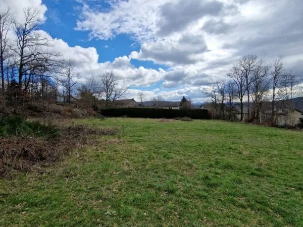 Terrain 5878 m²