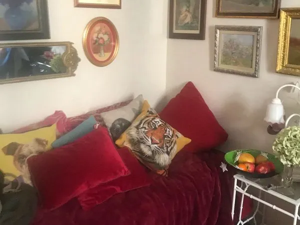 Loue une chambre dans mon appartement dans le 17e