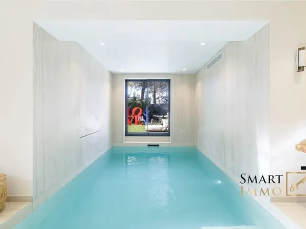 Magnifique Villa Rénové avec piscine intérieure - 220 m² ?