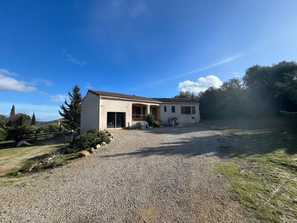 Maison T4 100 m2 - Jardin 1700 m2