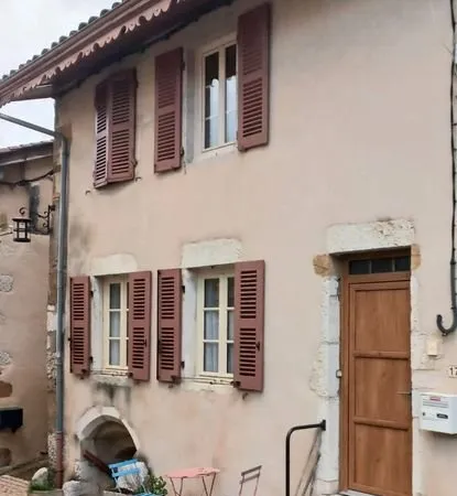 Maison de village à TREFFORT