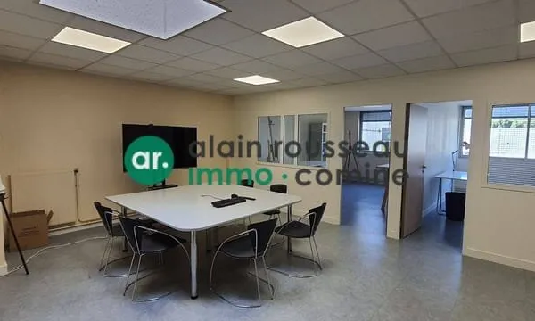 Bureau 65 m²