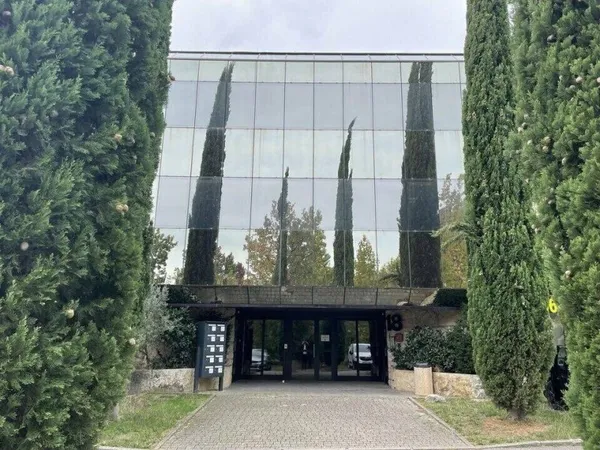 Bureau 503 m²