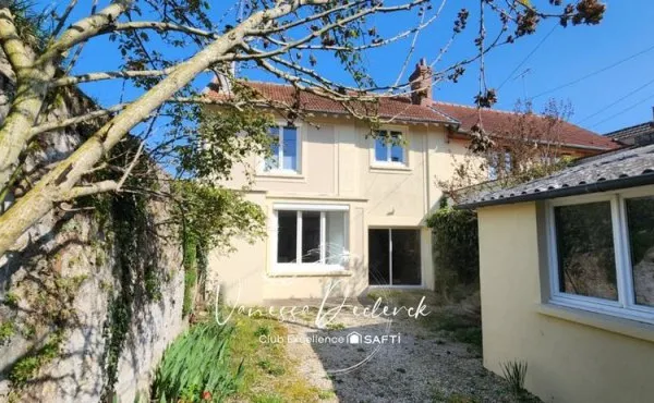 MAISON DE CHARME 3/4 CHAMBRES SUR PARCELLE ENV 300M²