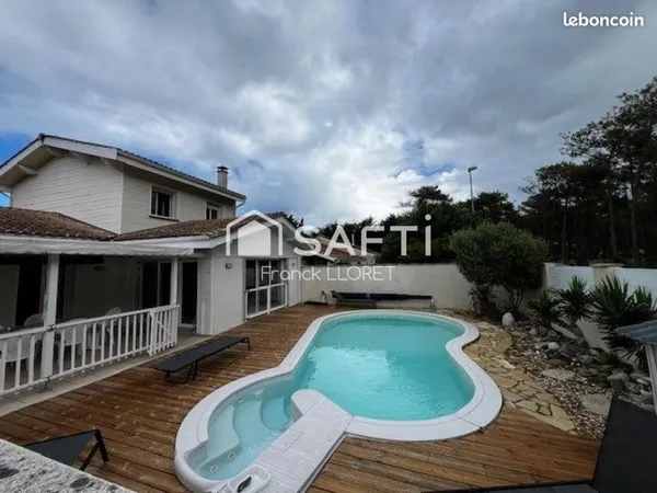 Maison 9 pièces 111 m²