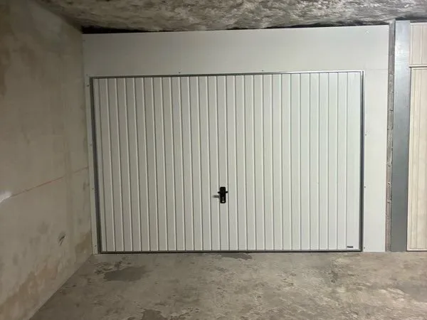 Location garage 18m2 sécurisé