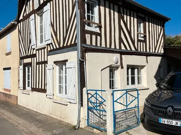 Jolie maison normande en colombages rénovée