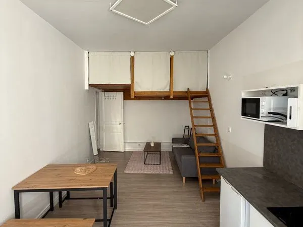 Grand studio meublé 31 rue ceres