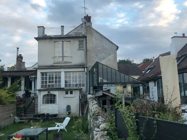 MAISON atypique 190m2 2 terrasses terrain