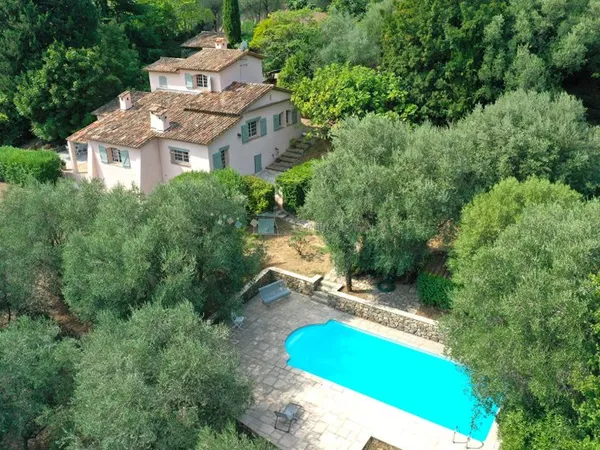Maison de caractère 150 m² avec piscine et oliveraie de 3015 m² Grasse SAINT FRANÇOIS