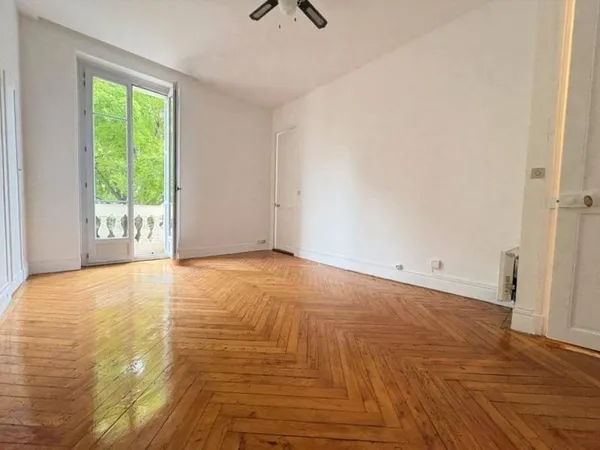 Studio 1 pièce 31 m²
