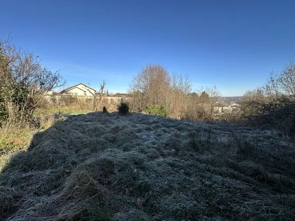 Terrain 2897 m²