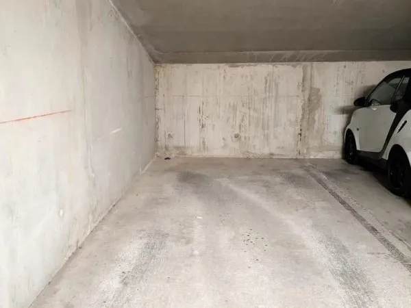 Parking 9 m²