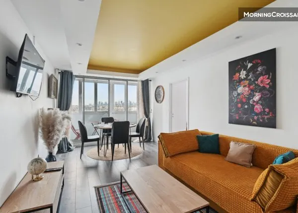 Chic & spacious apart with parking