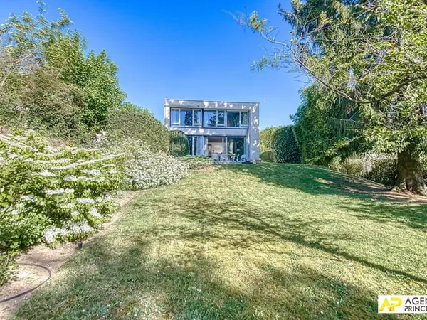 Versailles Glatigny Maison 6 pièces 130 m² habitables sur une parcelle de 1063 m²