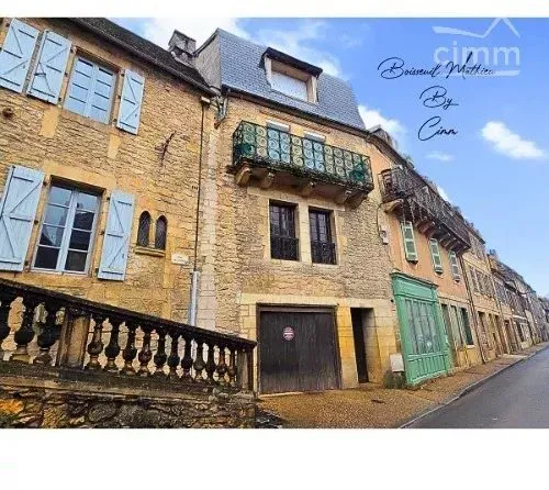 Maison de Ville à rénover à Montignac-Lascaux